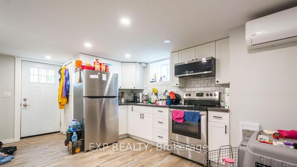 Photo 4 of Unit Unit B, 99 Bay Drive, Belleville, Belleville Ward — HOMEH