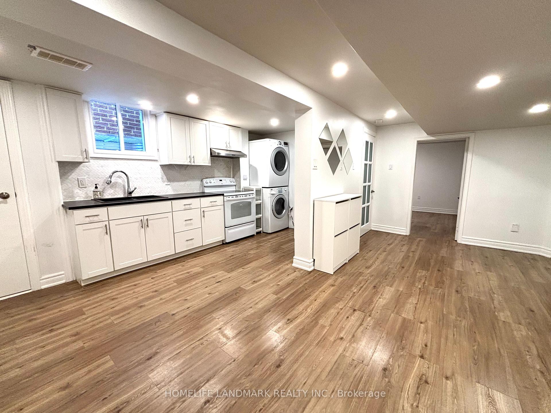 Photo 2 of Unit Bsmt, B 9 Marisa Court, Vaughan, Brownridge — HOMEH
