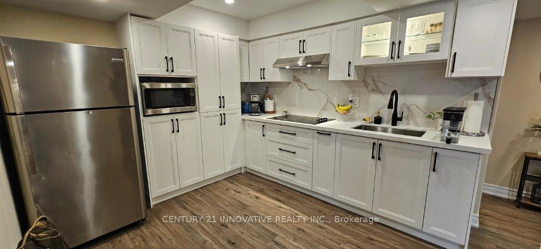 Photo 3 of 19 Darren Avenue, Whitby, Rolling Acres — HOMEH