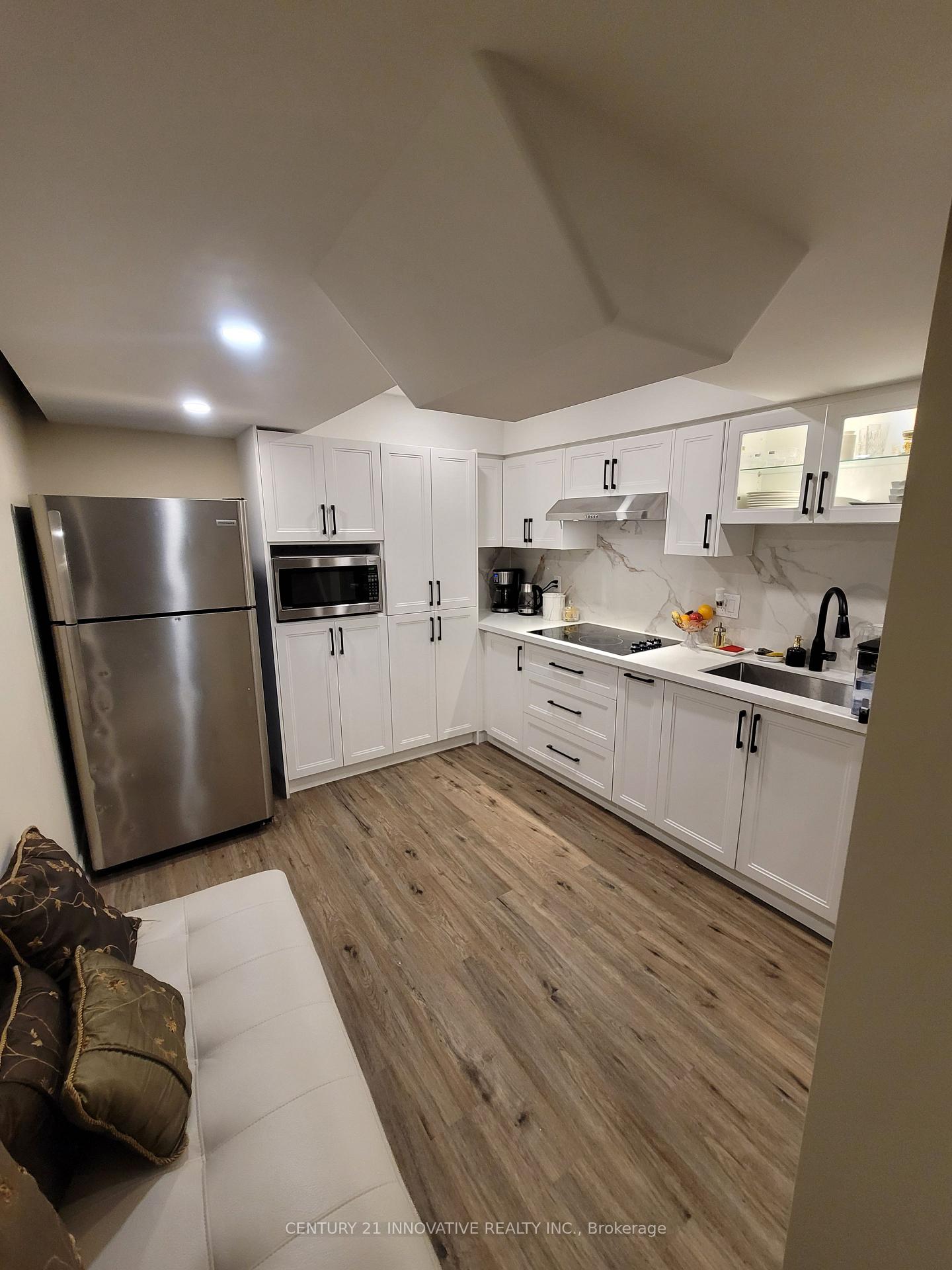 Photo 7 of 19 Darren Avenue, Whitby, Rolling Acres — HOMEH