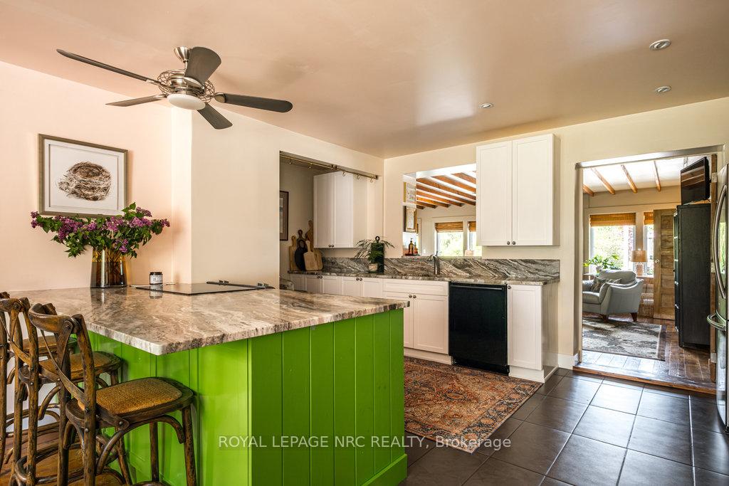 Photo 12 of 998 Ridge Road, Welland, Cooks Mills — HOMEH
