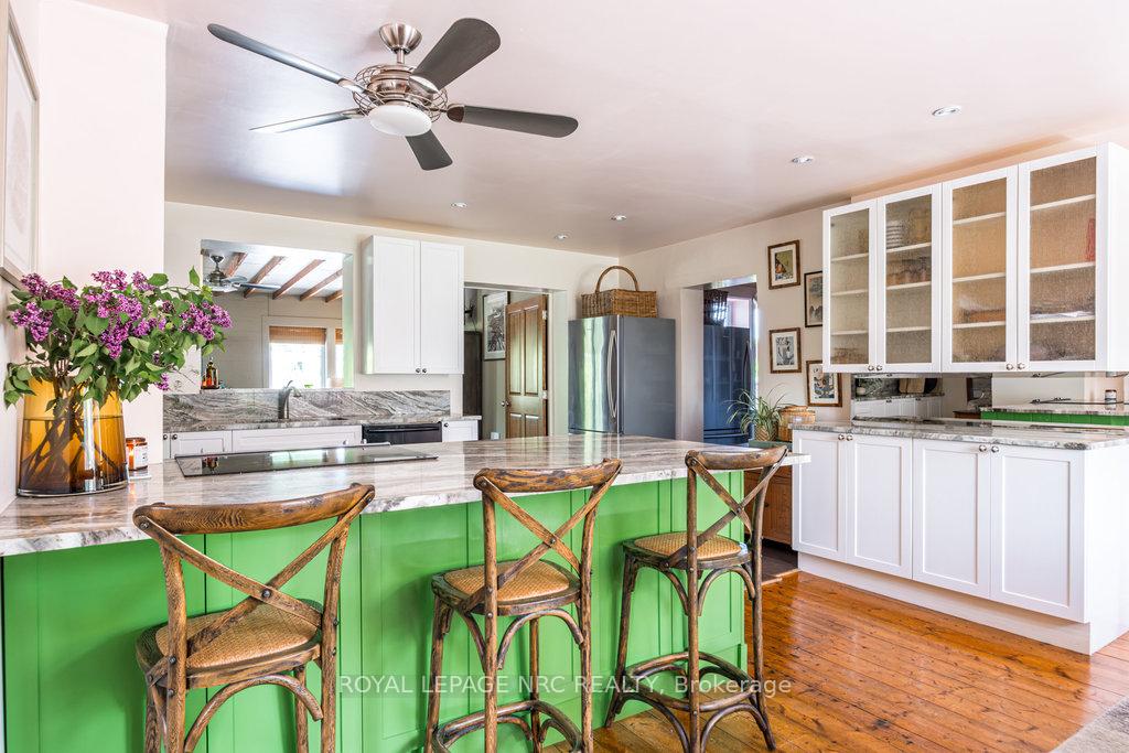 Photo 15 of 998 Ridge Road, Welland, Cooks Mills — HOMEH