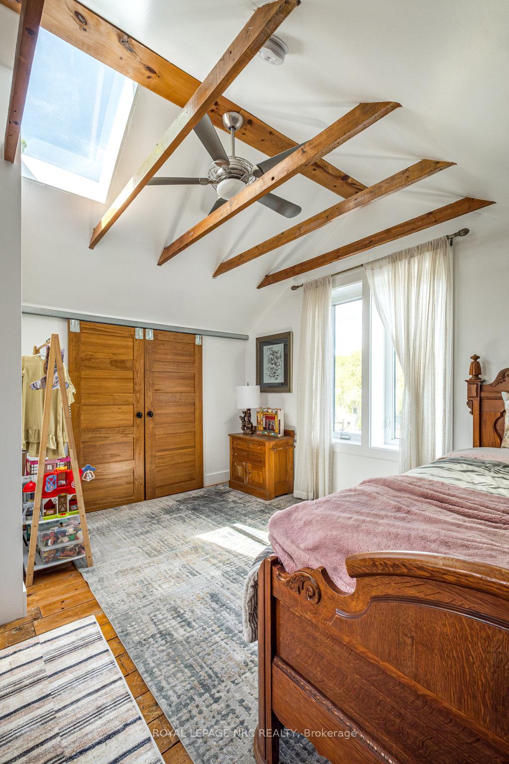 Photo 29 of 998 Ridge Road, Welland, Cooks Mills — HOMEH