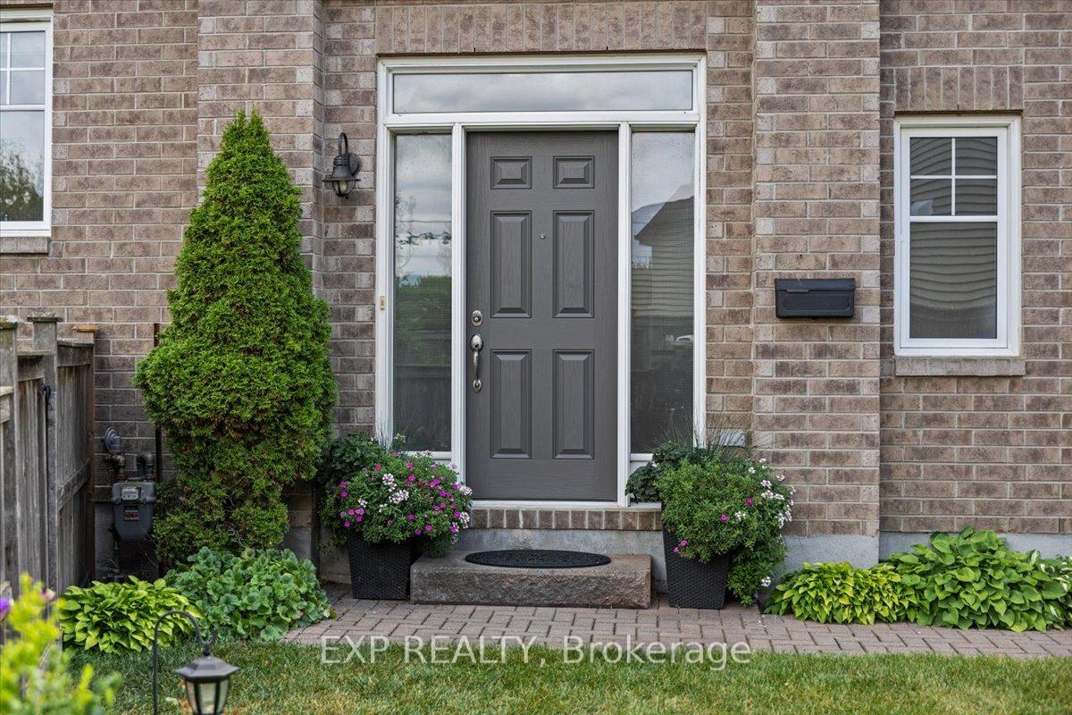 Photo 3 of 176 Flat Sedge Crescent, Ottawa, Blossom Park/Kemp Park/Findlay Creek — HOMEH