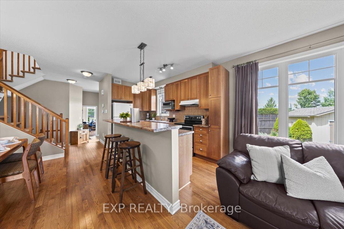 Photo 8 of 176 Flat Sedge Crescent, Ottawa, Blossom Park/Kemp Park/Findlay Creek — HOMEH