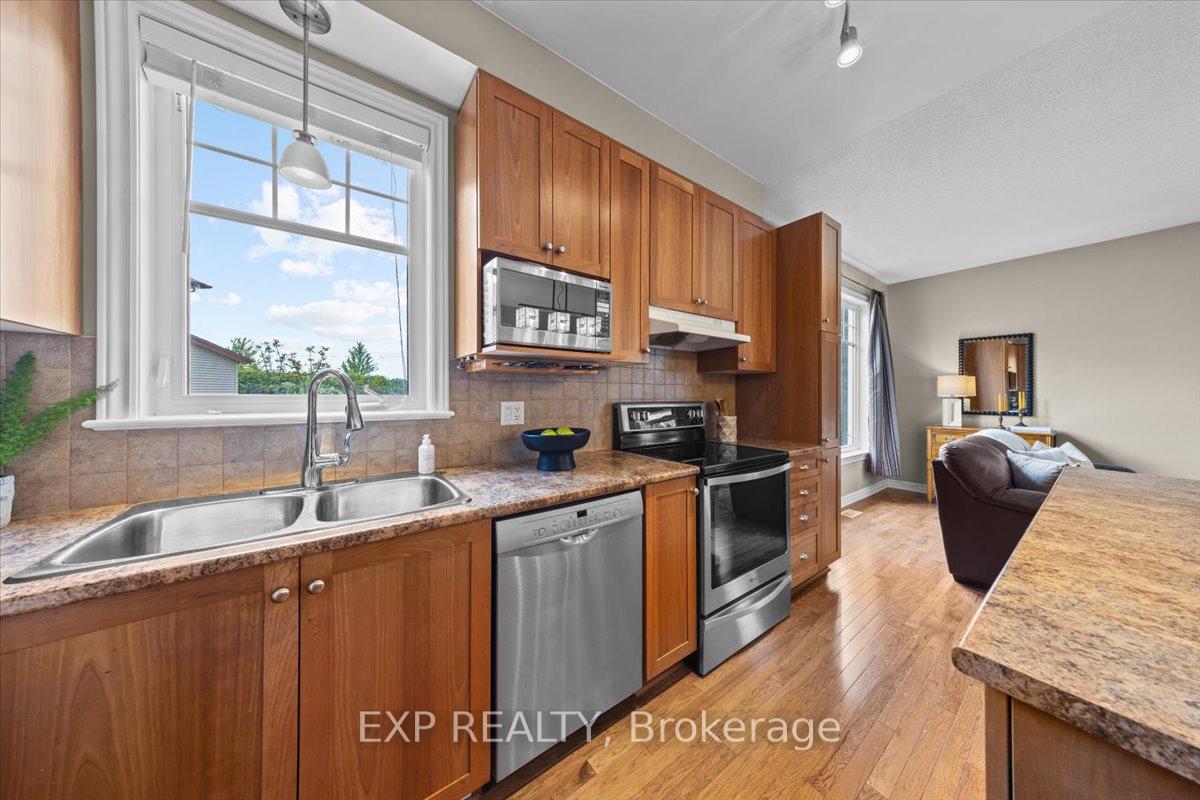Photo 9 of 176 Flat Sedge Crescent, Ottawa, Blossom Park/Kemp Park/Findlay Creek — HOMEH
