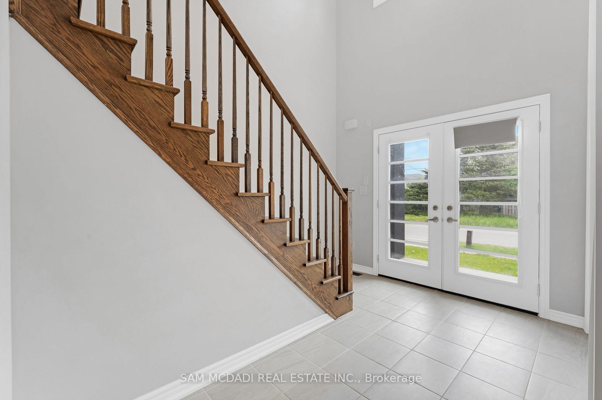 Photo 2 of 94 McCabe Avenue, Welland, Lincoln/Crowland — HOMEH