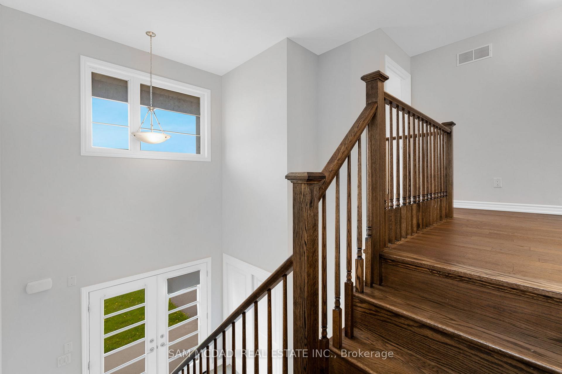 Photo 15 of 94 McCabe Avenue, Welland, Lincoln/Crowland — HOMEH