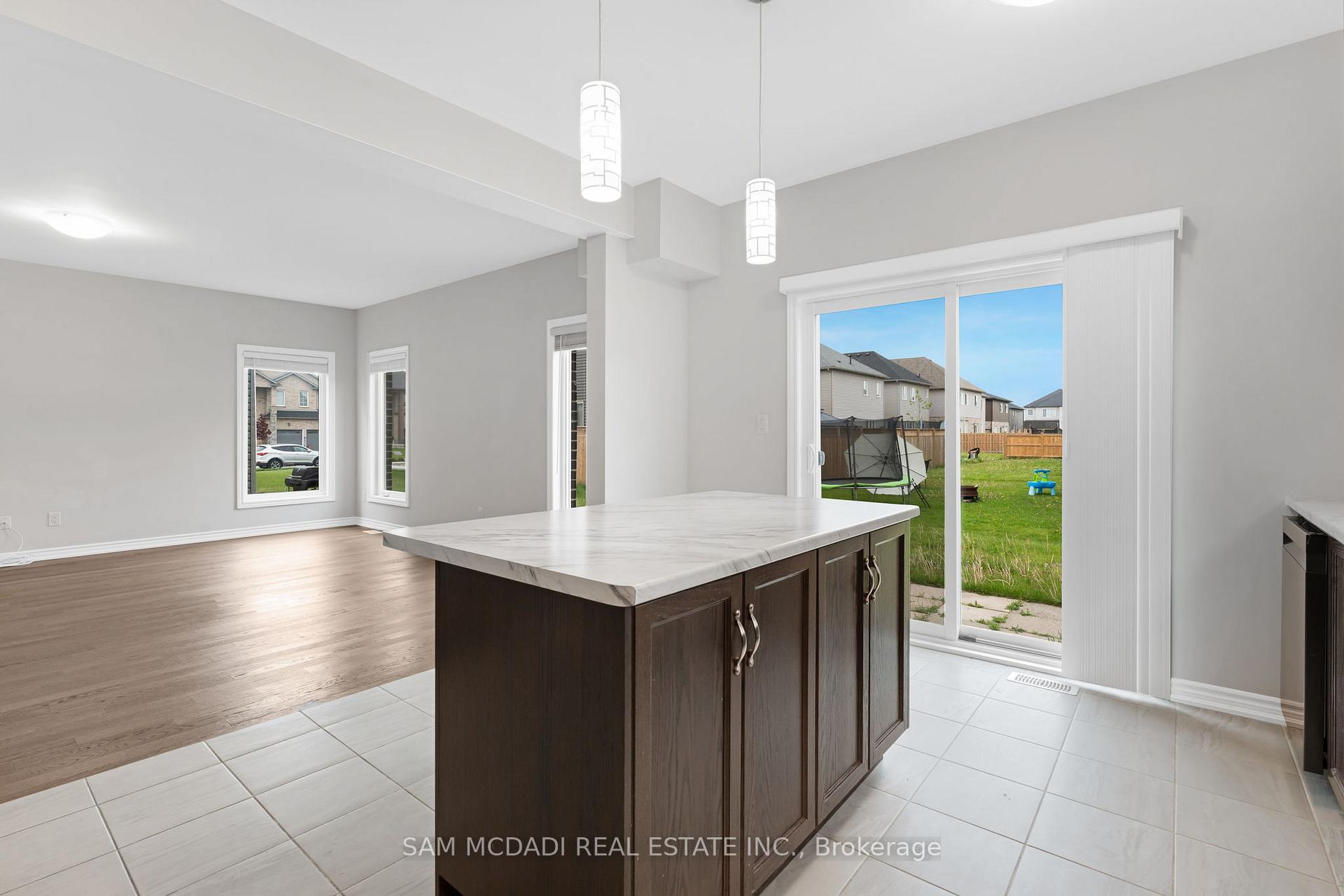 Photo 20 of 94 McCabe Avenue, Welland, Lincoln/Crowland — HOMEH