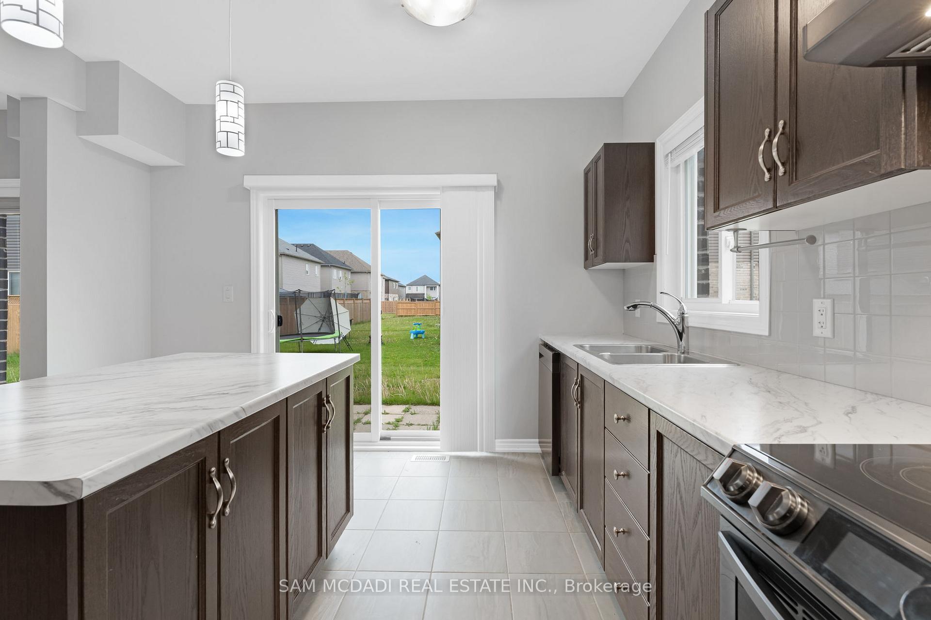 Photo 21 of 94 McCabe Avenue, Welland, Lincoln/Crowland — HOMEH