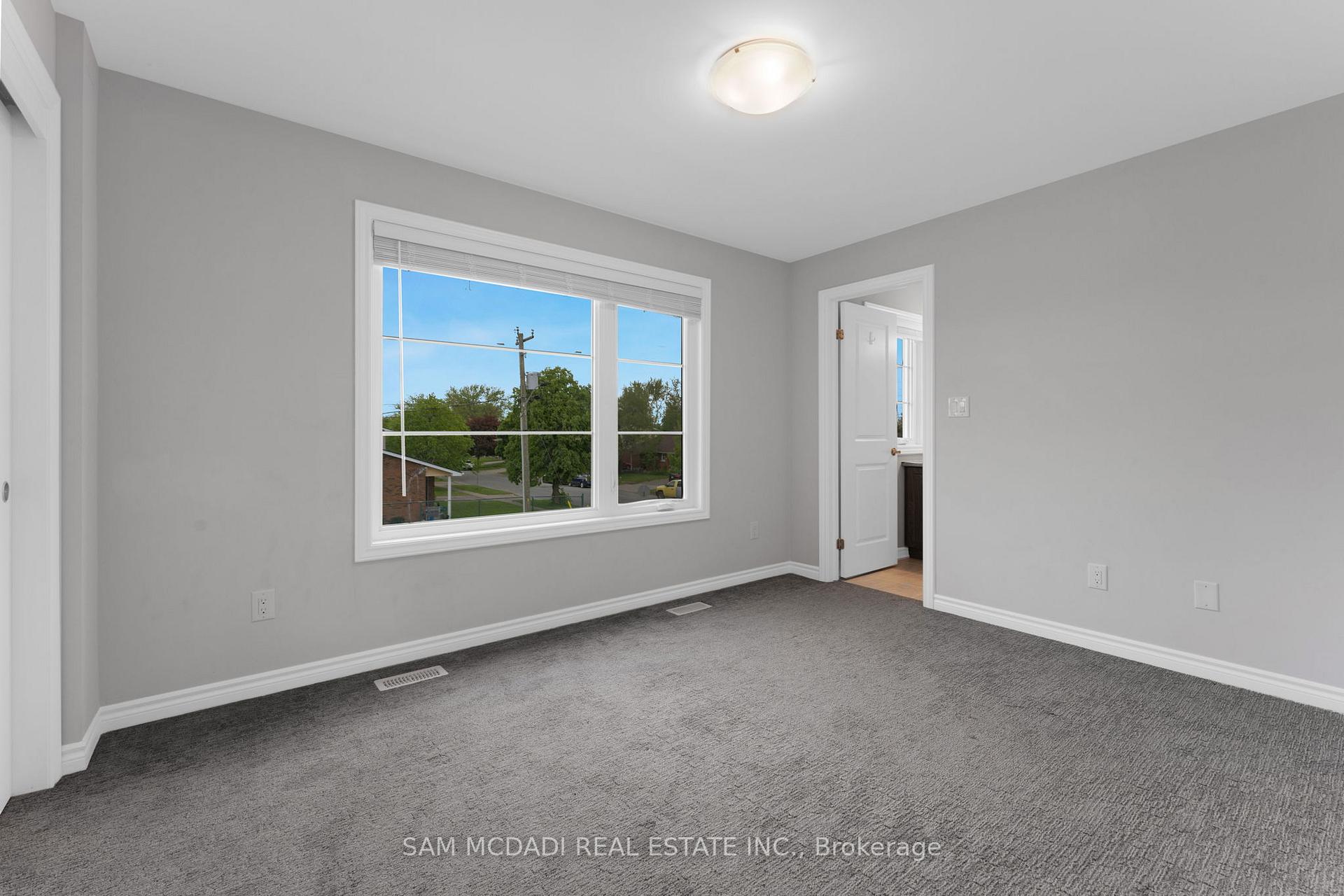 Photo 24 of 94 McCabe Avenue, Welland, Lincoln/Crowland — HOMEH