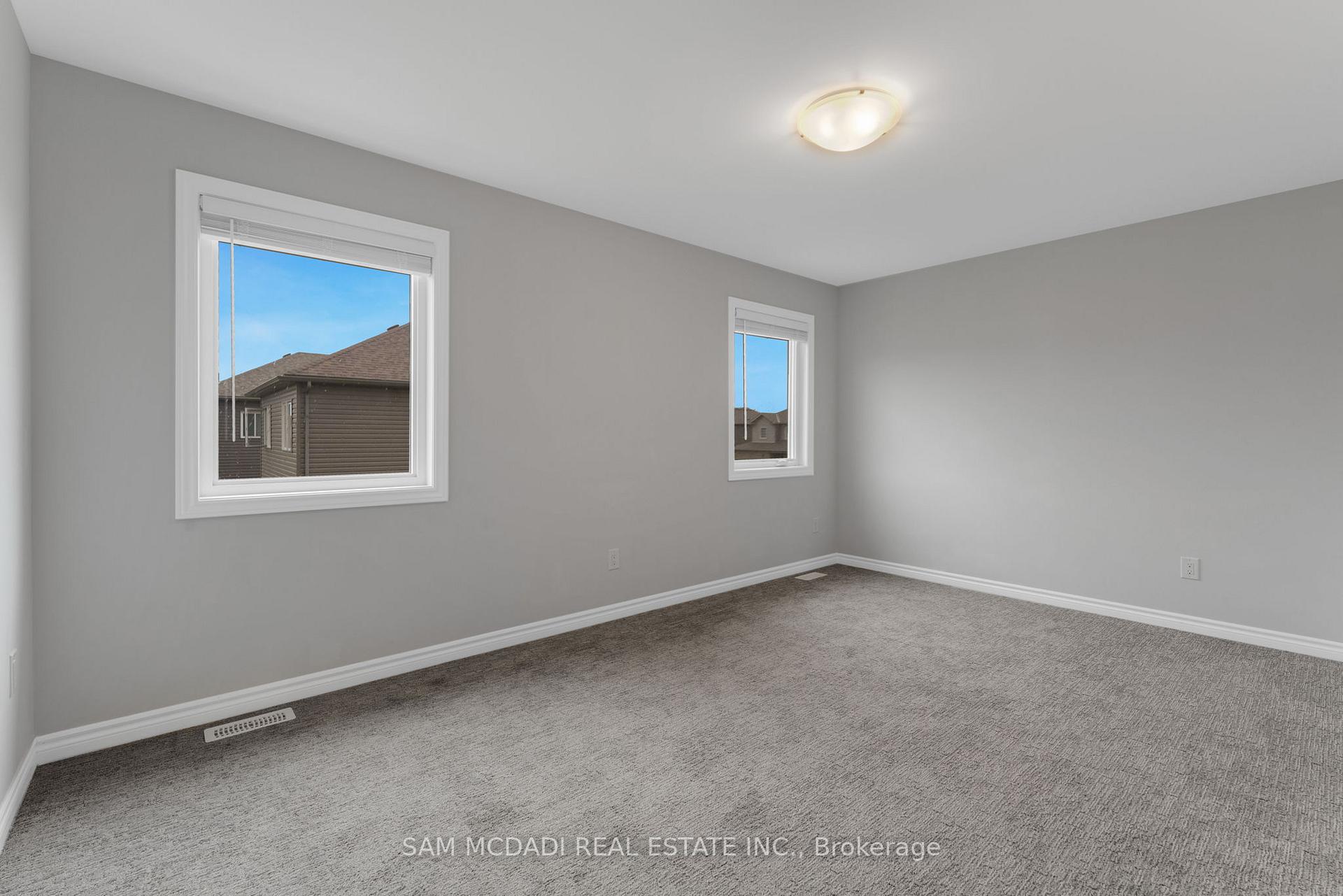Photo 36 of 94 McCabe Avenue, Welland, Lincoln/Crowland — HOMEH