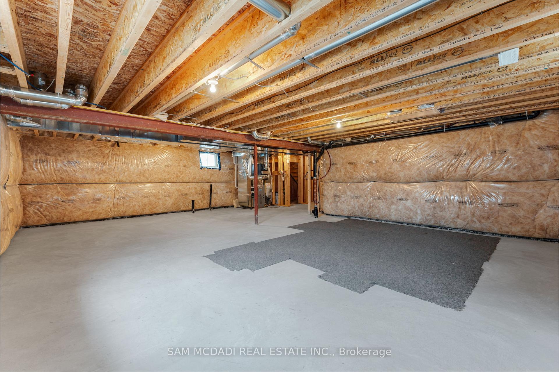 Photo 38 of 94 McCabe Avenue, Welland, Lincoln/Crowland — HOMEH