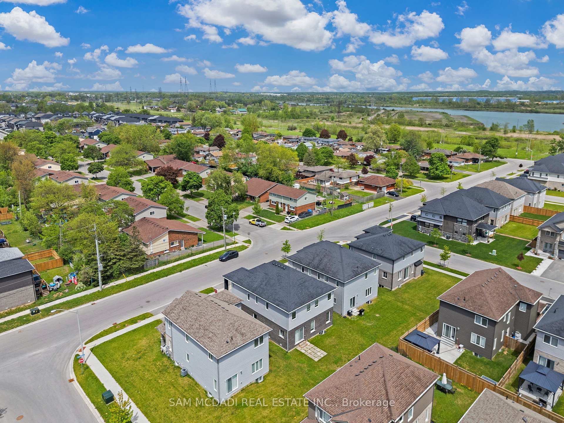 Photo 41 of 94 McCabe Avenue, Welland, Lincoln/Crowland — HOMEH