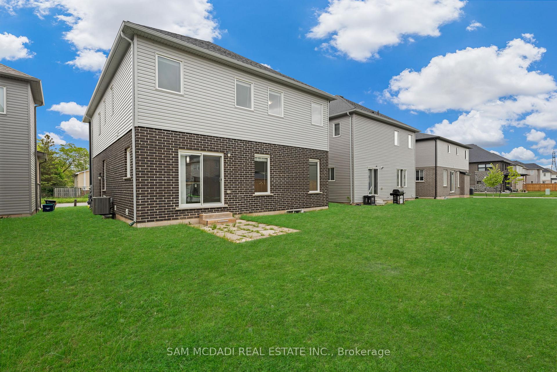 Photo 42 of 94 McCabe Avenue, Welland, Lincoln/Crowland — HOMEH