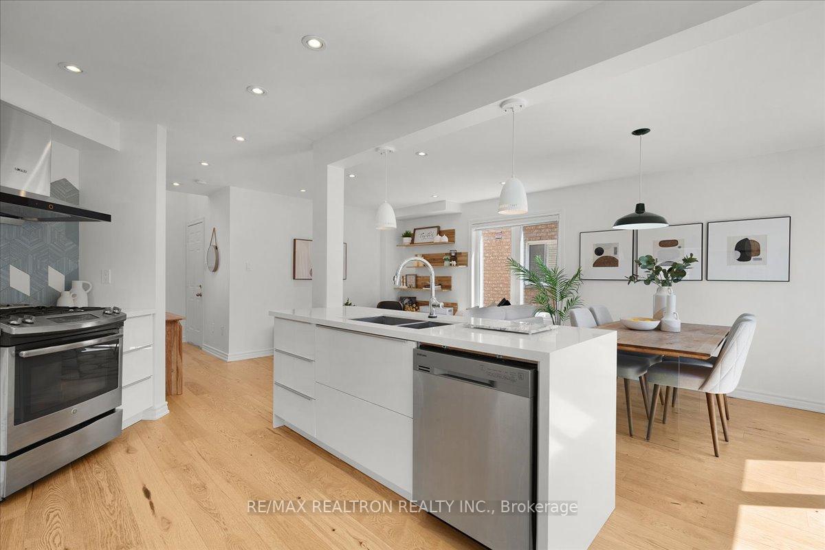 Photo 9 of 176 Hawker Road, Vaughan, Maple — HOMEH