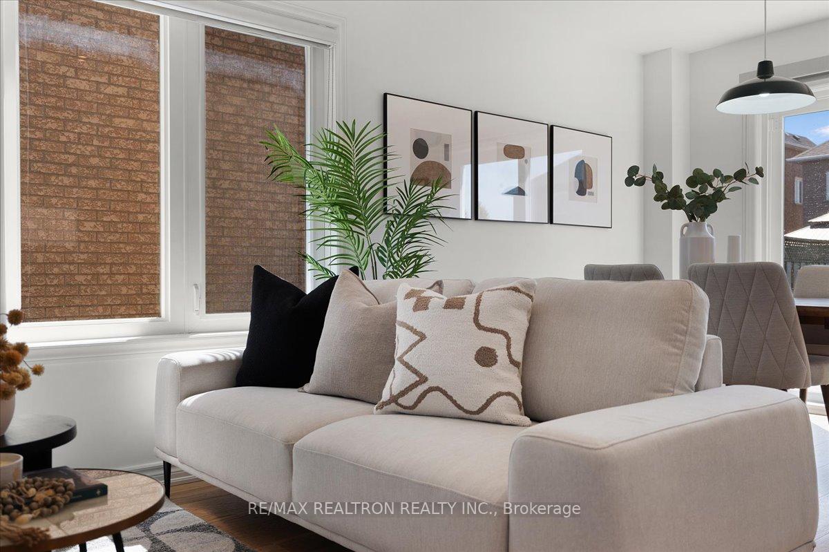 Photo 15 of 176 Hawker Road, Vaughan, Maple — HOMEH