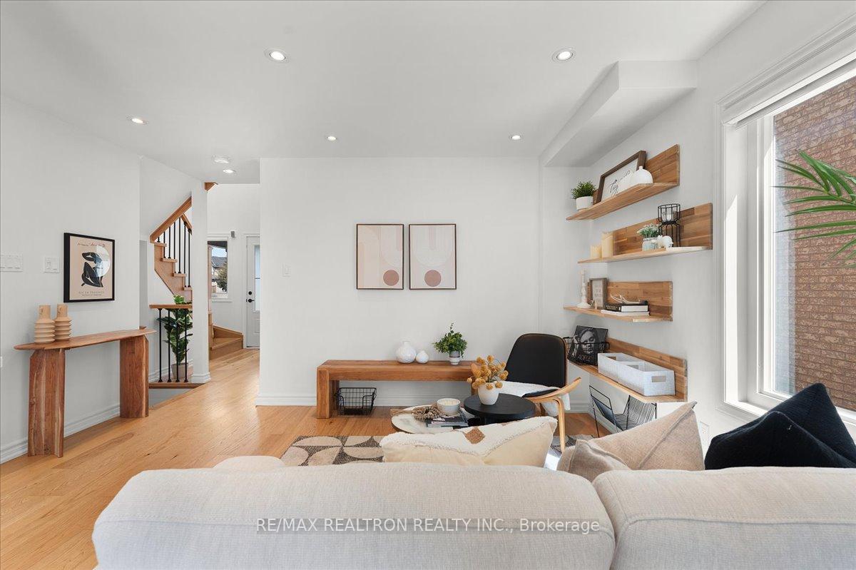 Photo 17 of 176 Hawker Road, Vaughan, Maple — HOMEH