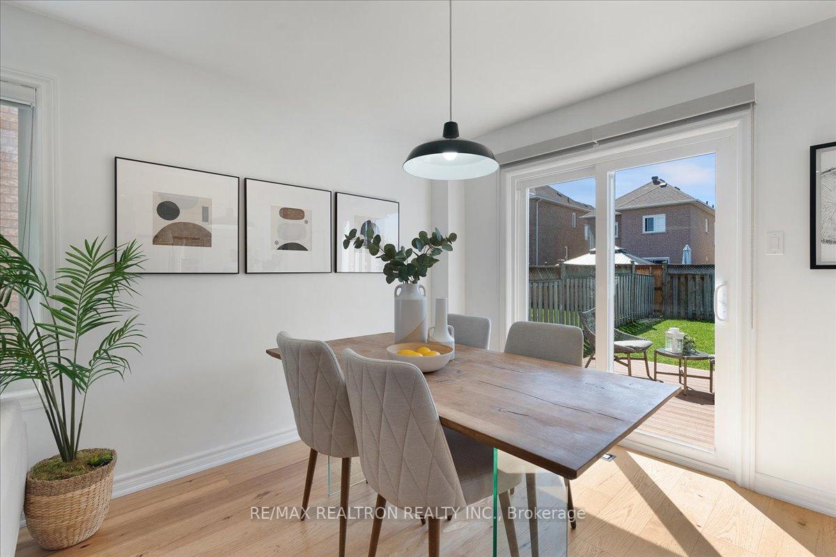 Photo 18 of 176 Hawker Road, Vaughan, Maple — HOMEH