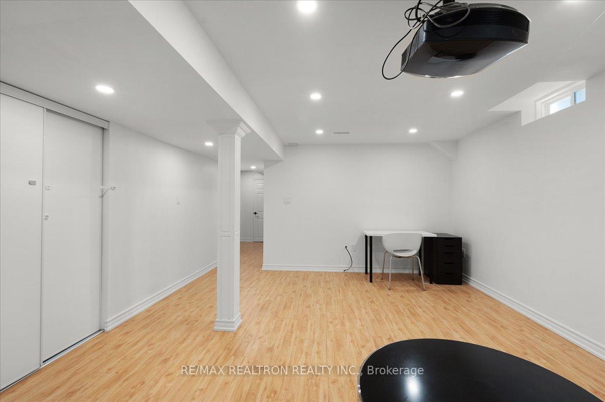 Photo 39 of 176 Hawker Road, Vaughan, Maple — HOMEH
