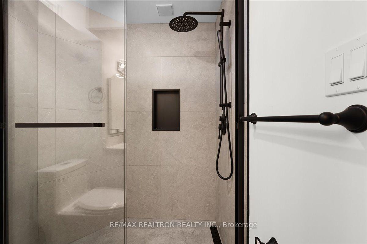 Photo 43 of 176 Hawker Road, Vaughan, Maple — HOMEH