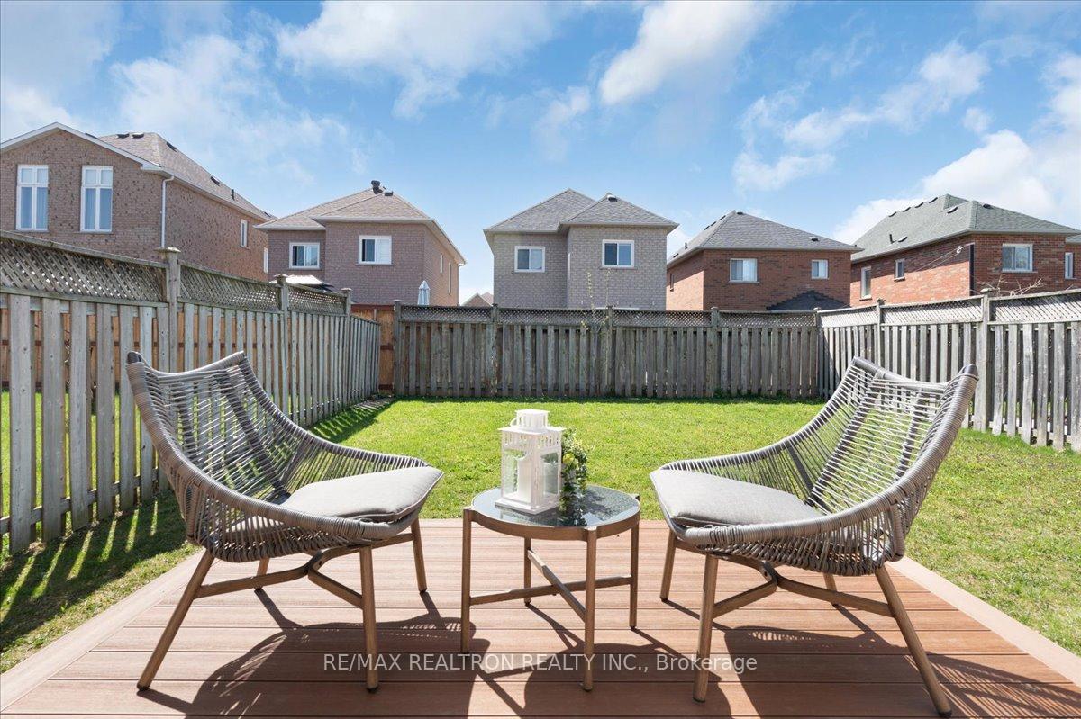 Photo 44 of 176 Hawker Road, Vaughan, Maple — HOMEH