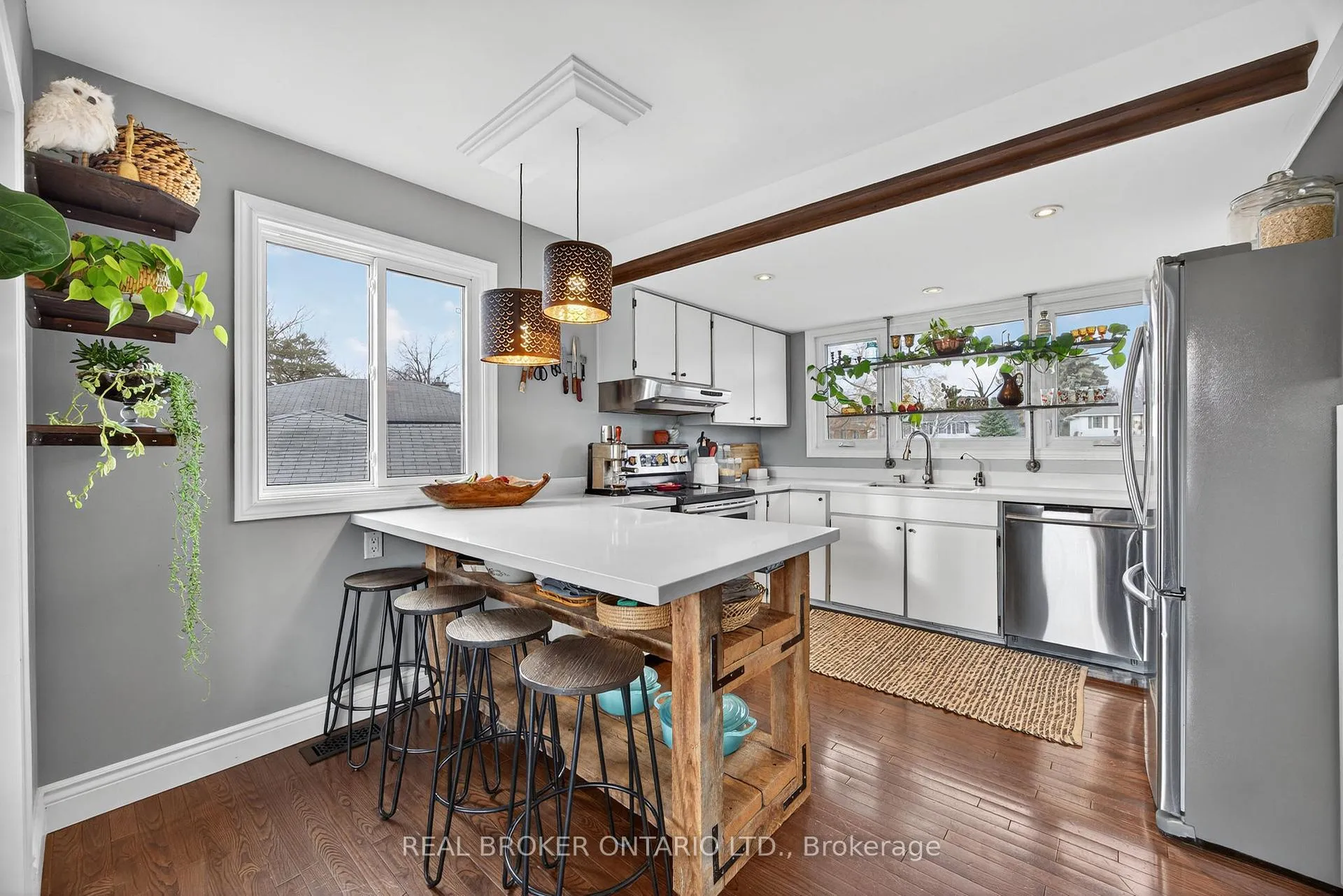 Photo 6 of 7 Varden Crescent, Barrie, Codrington — HOMEH