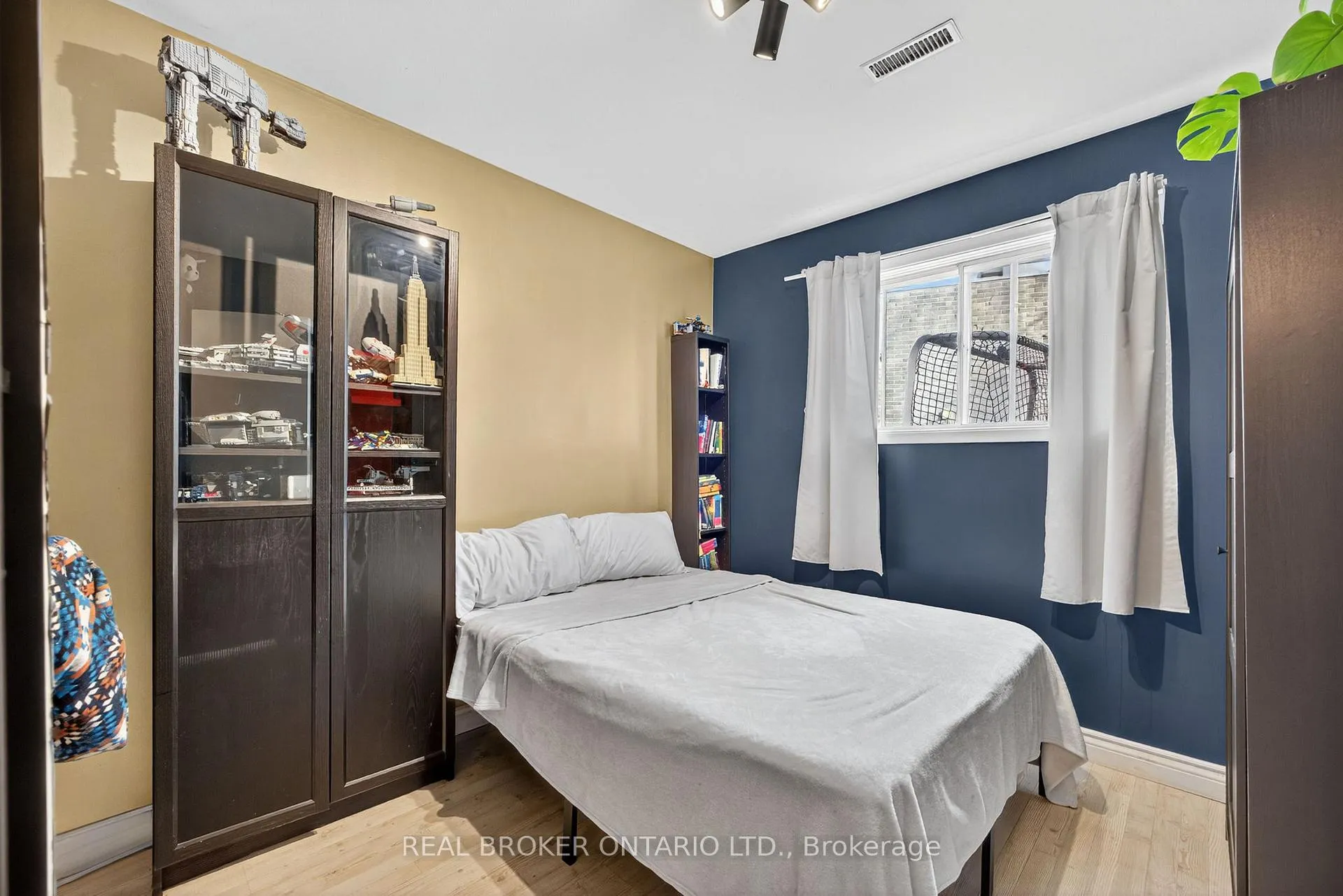Photo 26 of 7 Varden Crescent, Barrie, Codrington — HOMEH