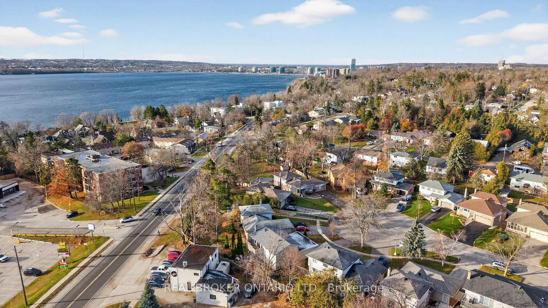 Photo 37 of 7 Varden Crescent, Barrie, Codrington — HOMEH