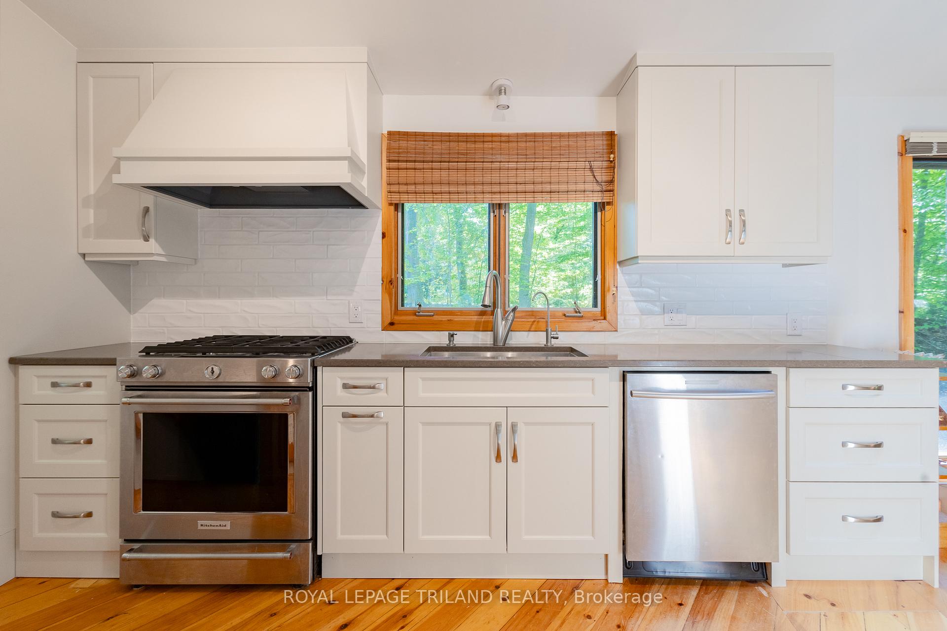 Photo 3 of 75331 Glitter Bay Crescent, Bluewater, Stanley — HOMEH