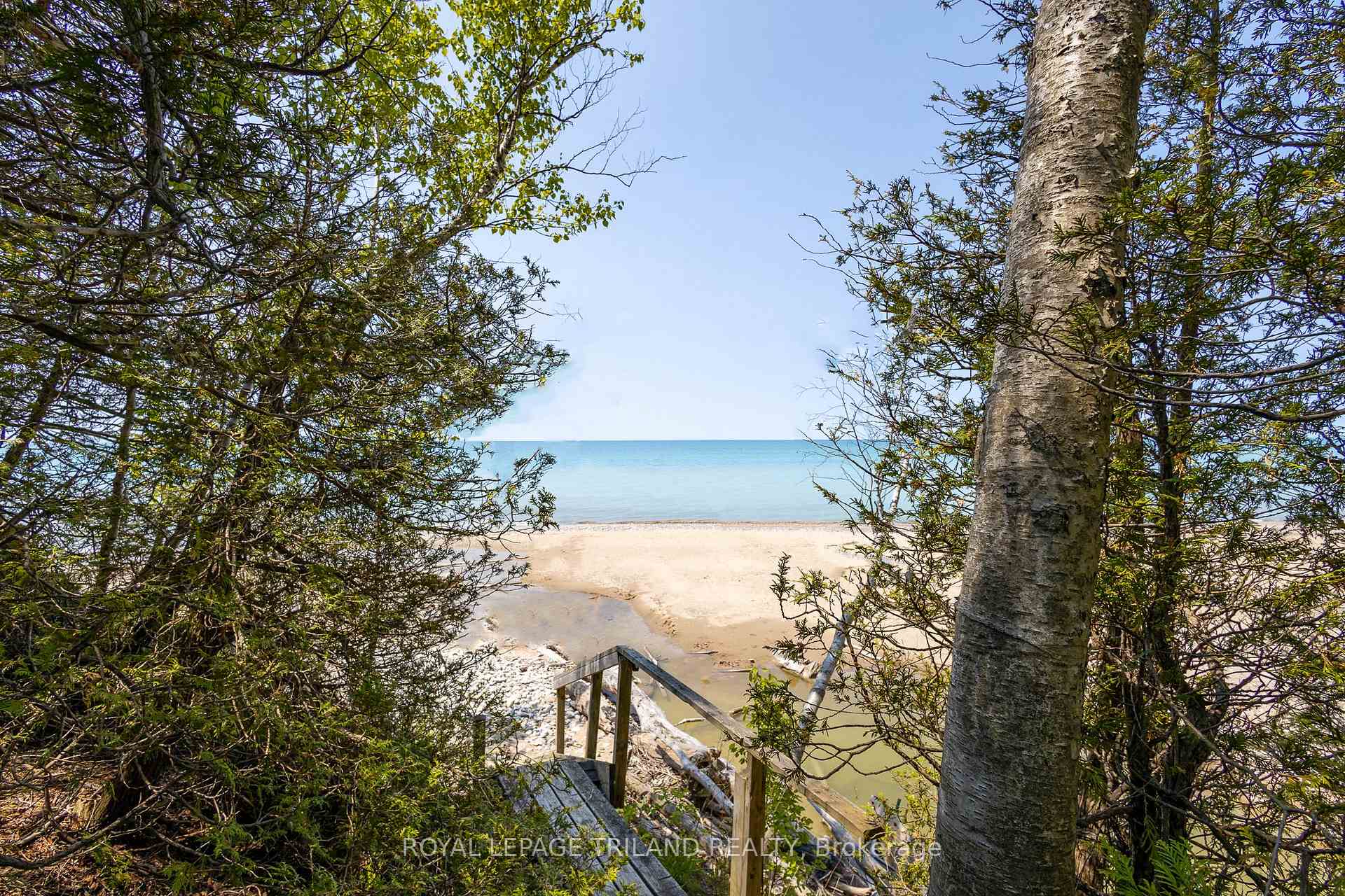 Photo 10 of 75331 Glitter Bay Crescent, Bluewater, Stanley — HOMEH