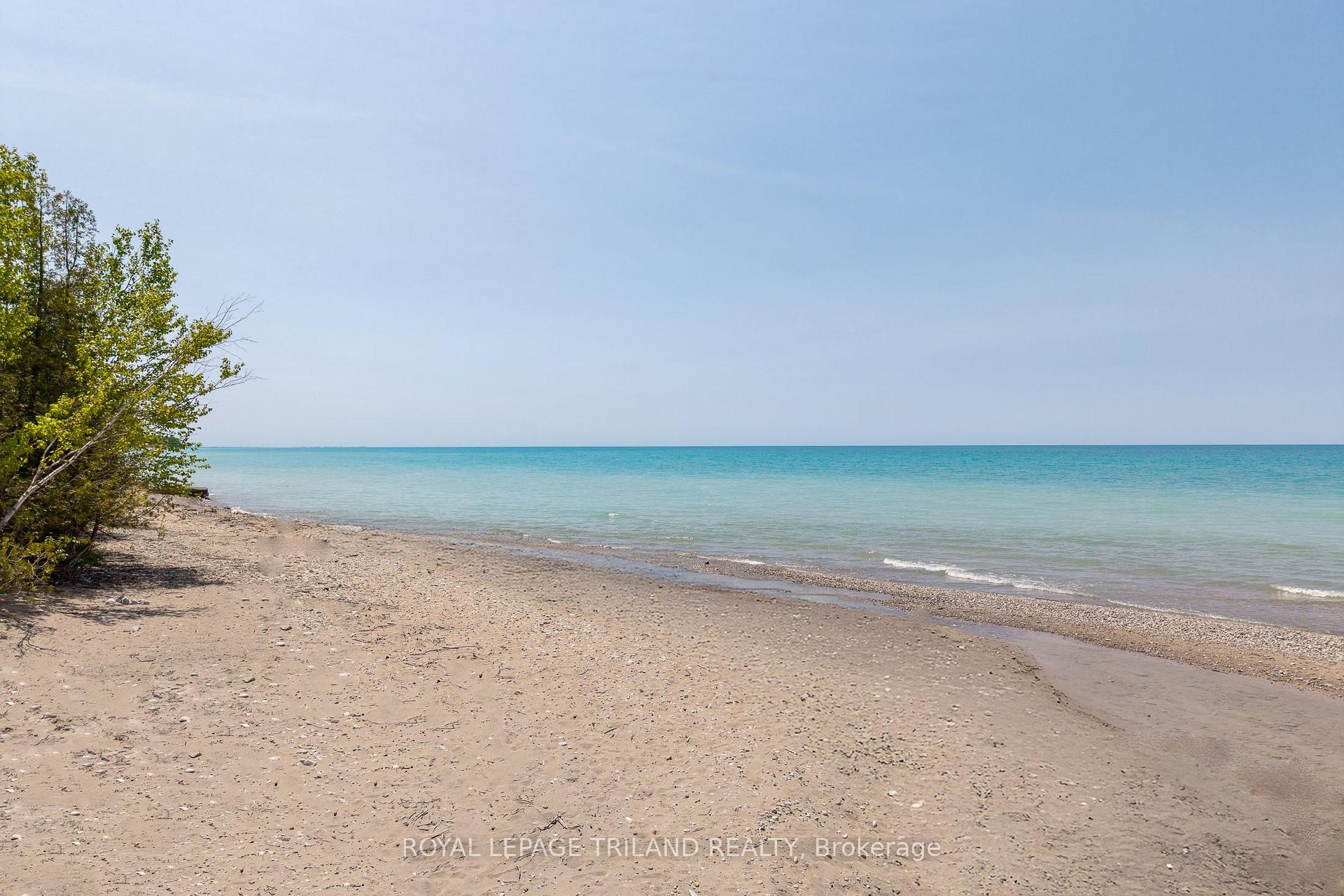 Photo 12 of 75331 Glitter Bay Crescent, Bluewater, Stanley — HOMEH