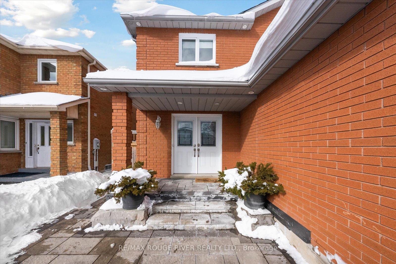 Photo 2 of Unit Bsmt, 36 Eldridge Place, Whitby, Pringle Creek — HOMEH