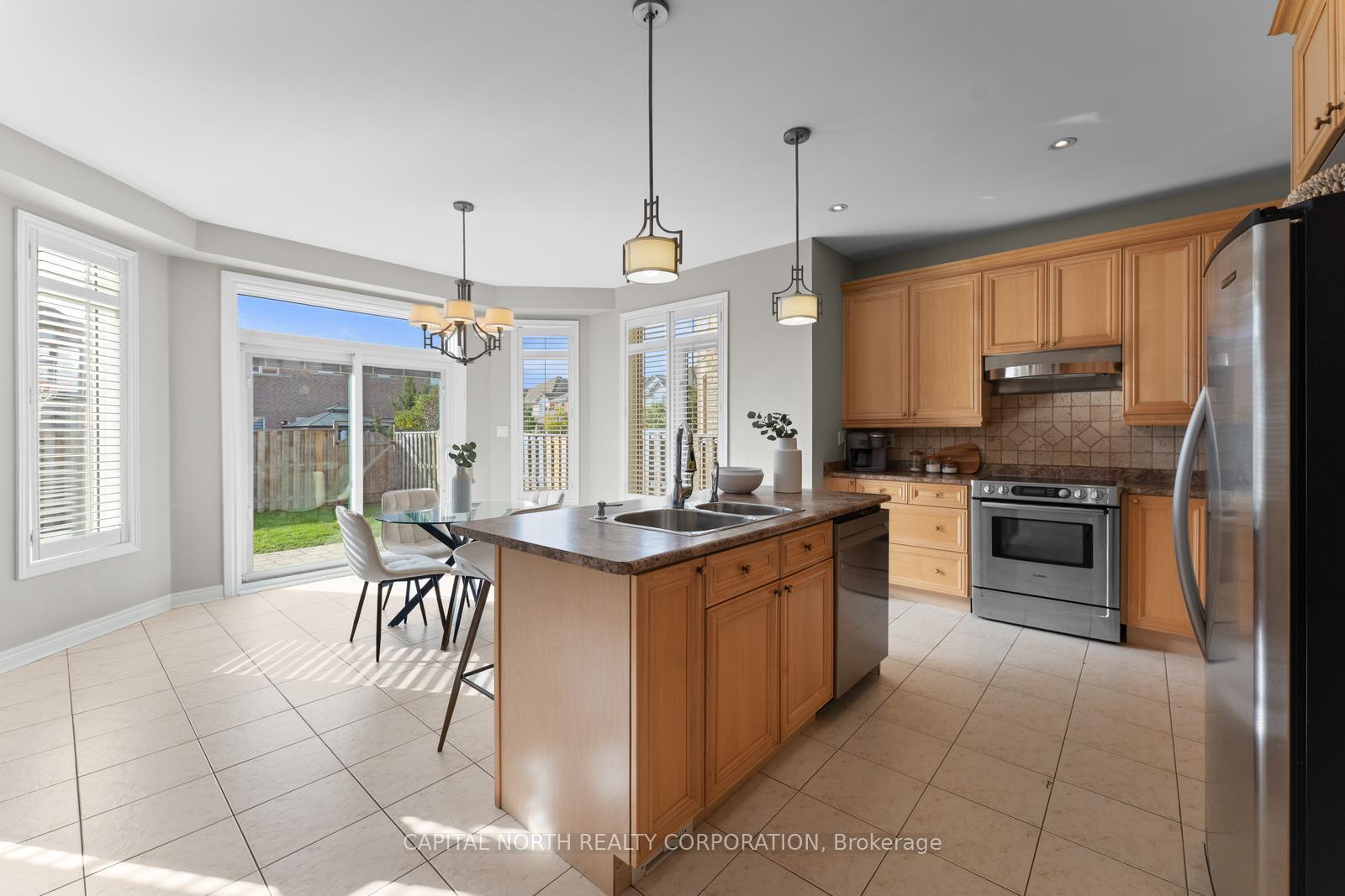 Photo 9 of 598 Fossil Hill Road, Vaughan, Vellore Village — HOMEH