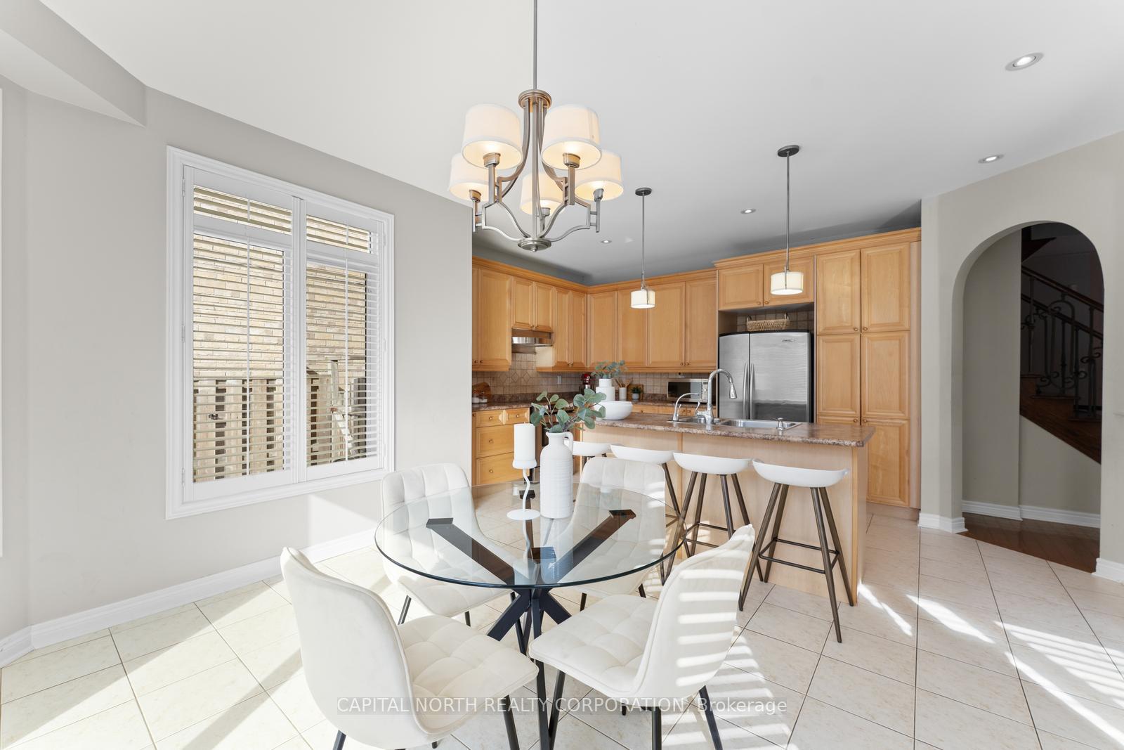 Photo 11 of 598 Fossil Hill Road, Vaughan, Vellore Village — HOMEH