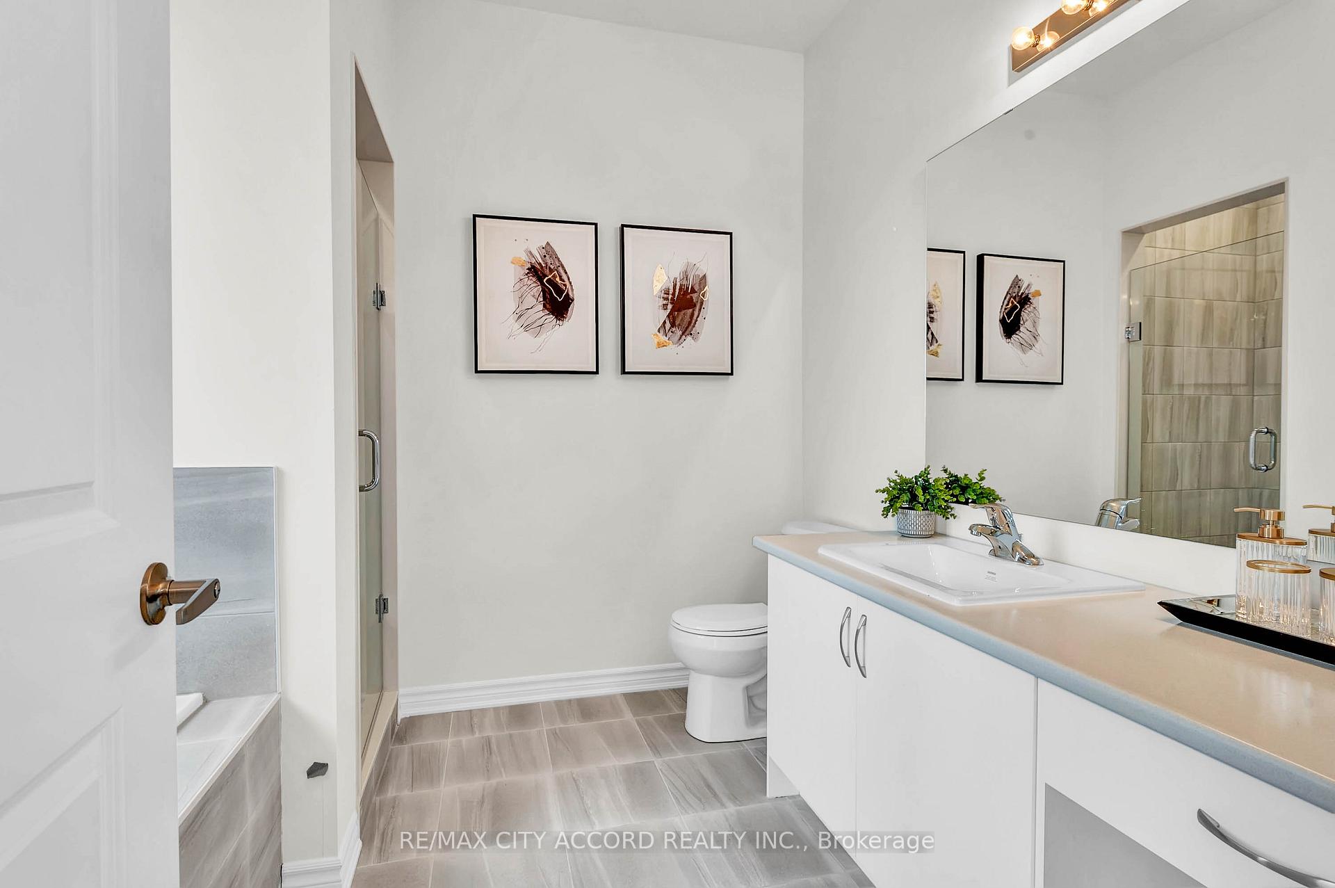 Photo 21 of 87 Inverary Crescent, Vaughan, Elder Mills — HOMEH
