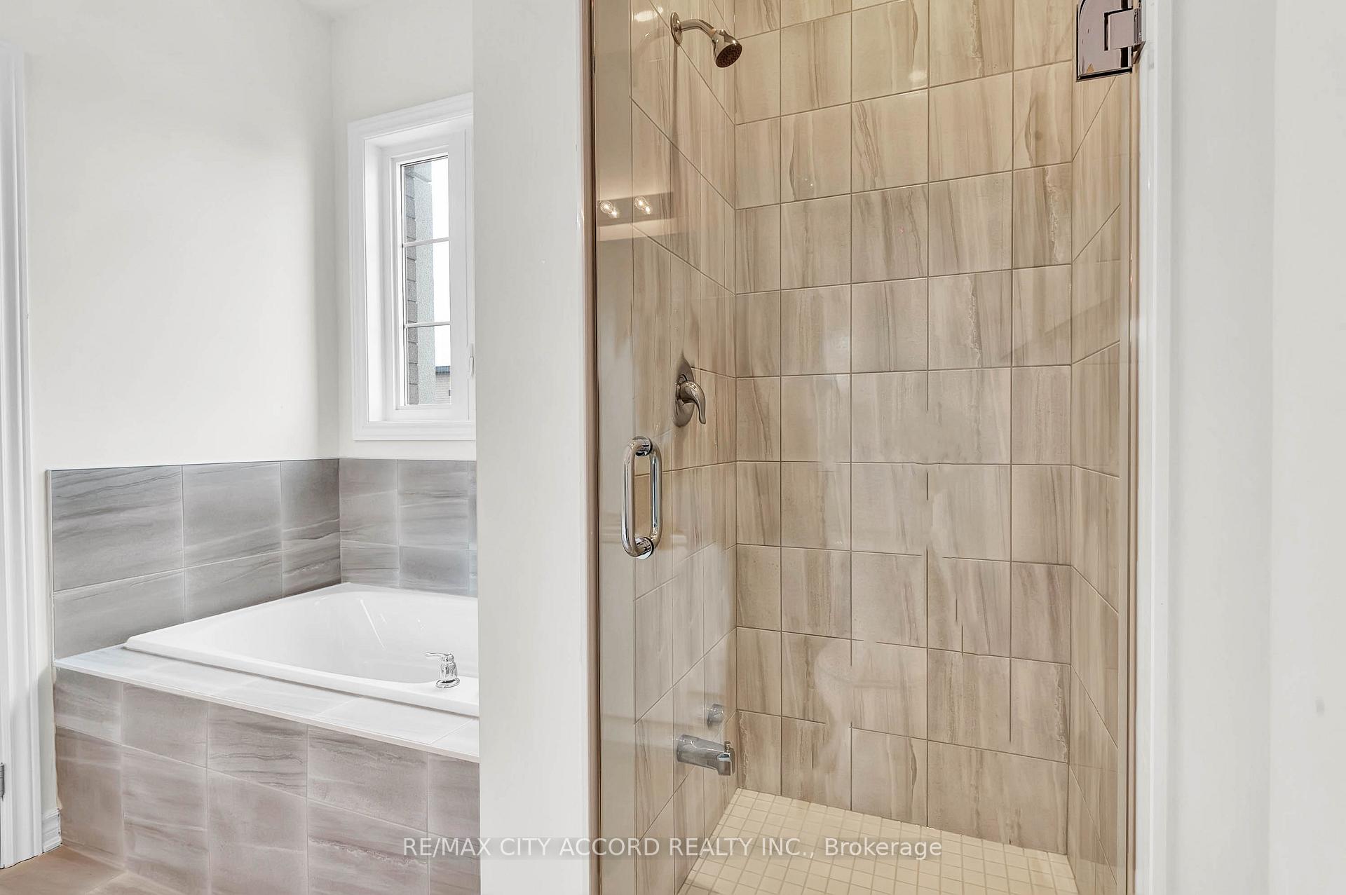 Photo 22 of 87 Inverary Crescent, Vaughan, Elder Mills — HOMEH