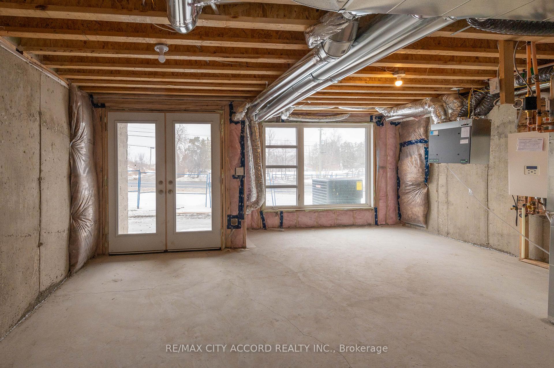 Photo 31 of 87 Inverary Crescent, Vaughan, Elder Mills — HOMEH