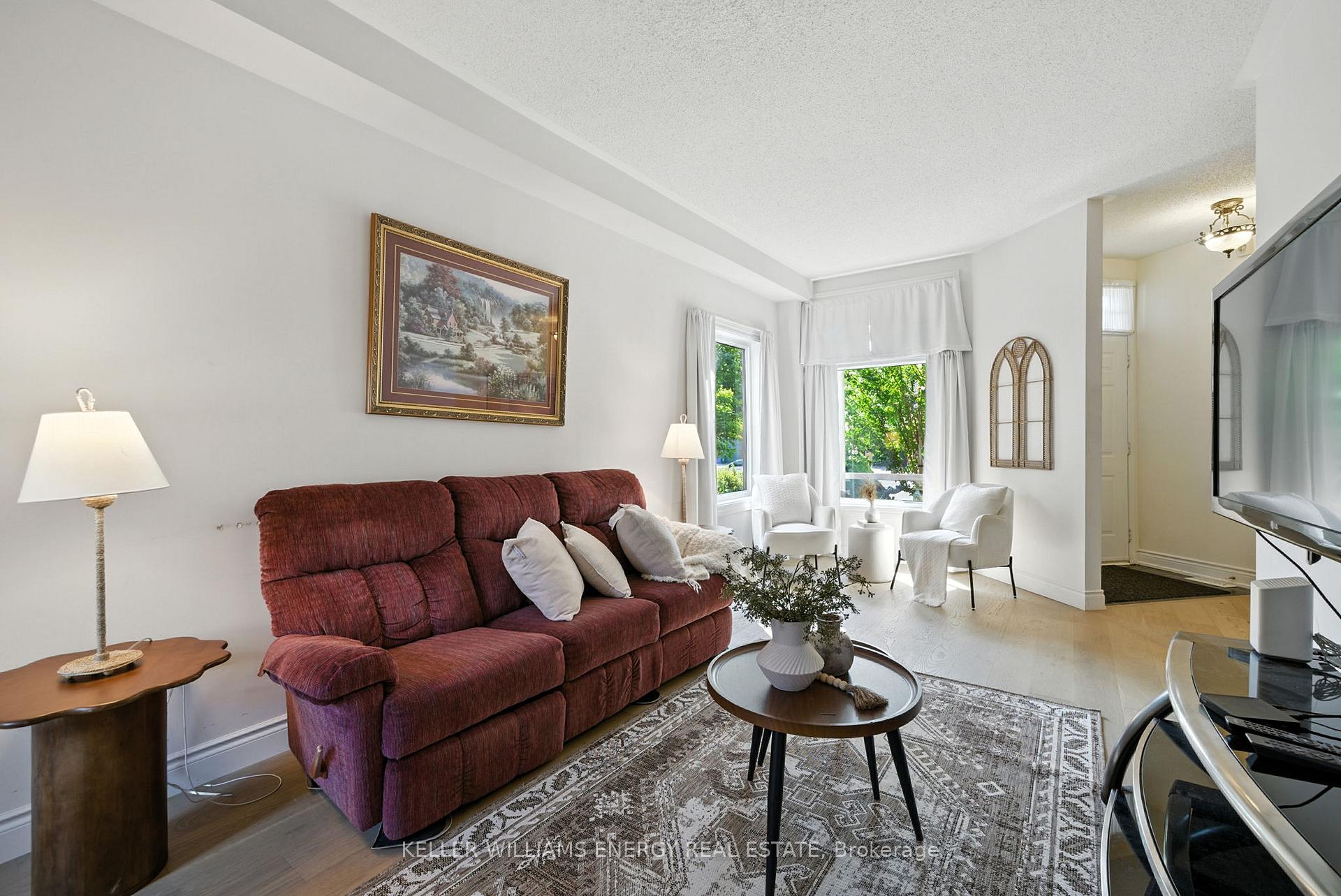 Photo 2 of 14 Bach Avenue, Whitby, Rolling Acres — HOMEH