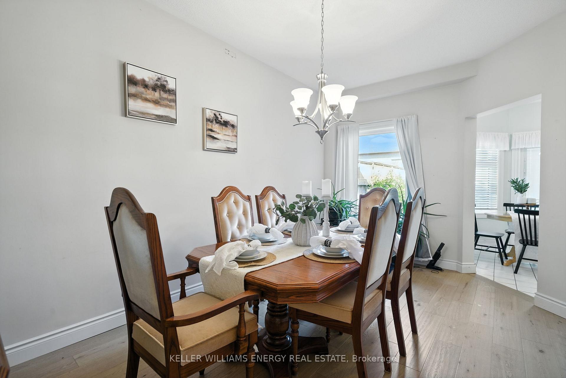 Photo 6 of 14 Bach Avenue, Whitby, Rolling Acres — HOMEH