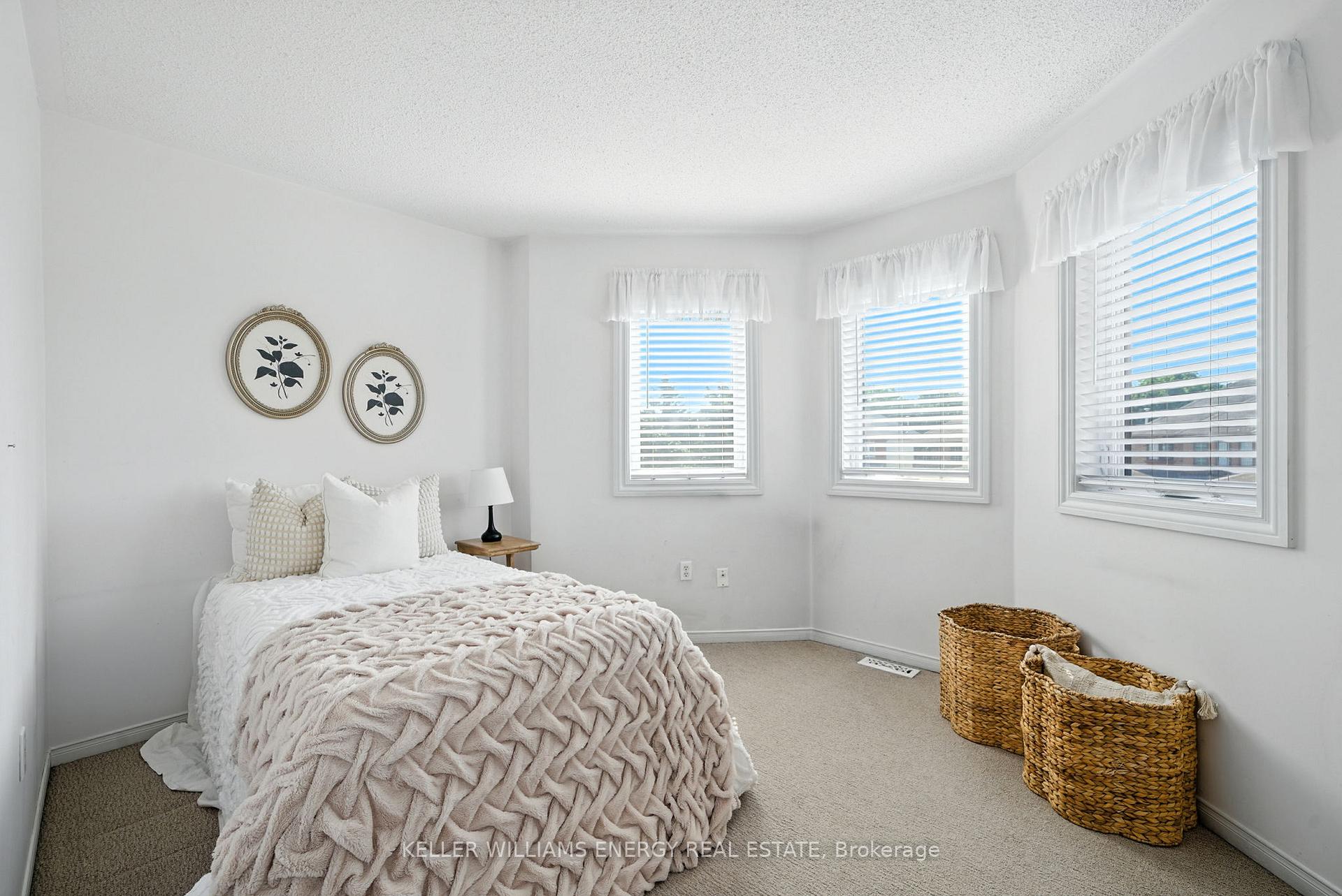 Photo 9 of 14 Bach Avenue, Whitby, Rolling Acres — HOMEH