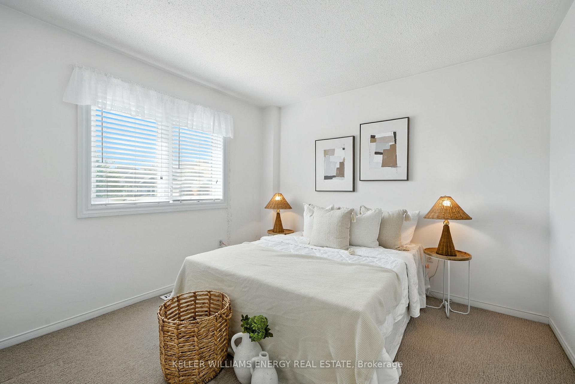 Photo 10 of 14 Bach Avenue, Whitby, Rolling Acres — HOMEH