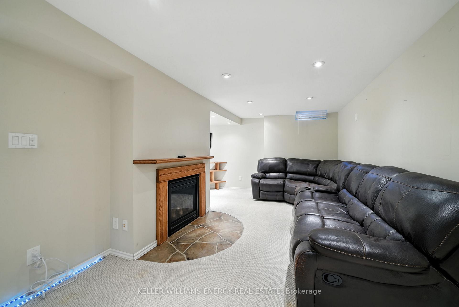 Photo 13 of 14 Bach Avenue, Whitby, Rolling Acres — HOMEH