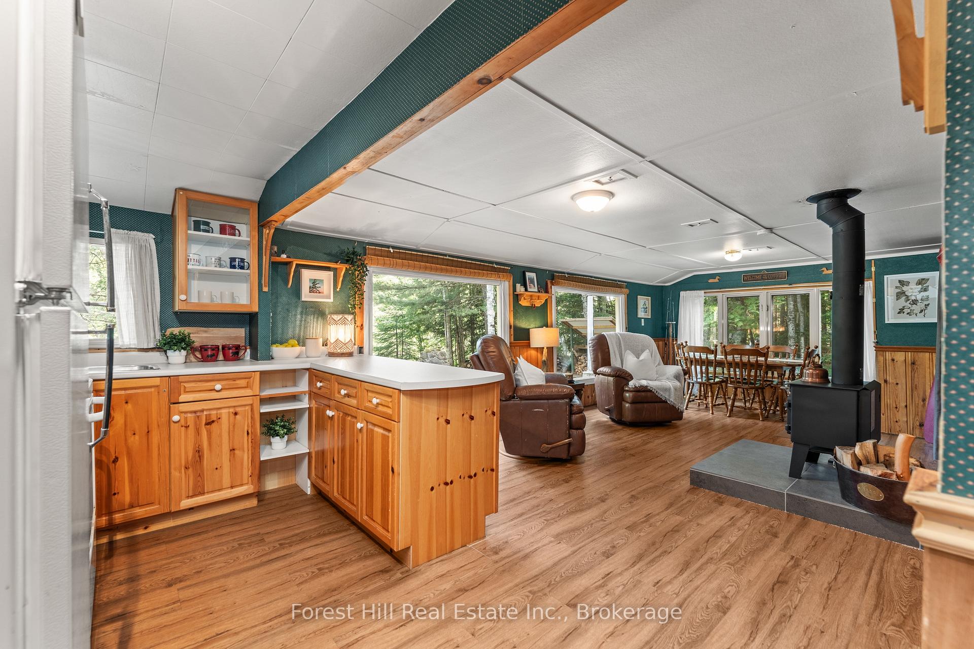 Photo 4 of 1008 Summit Drive, Algonquin Highlands, Sherborne — HOMEH