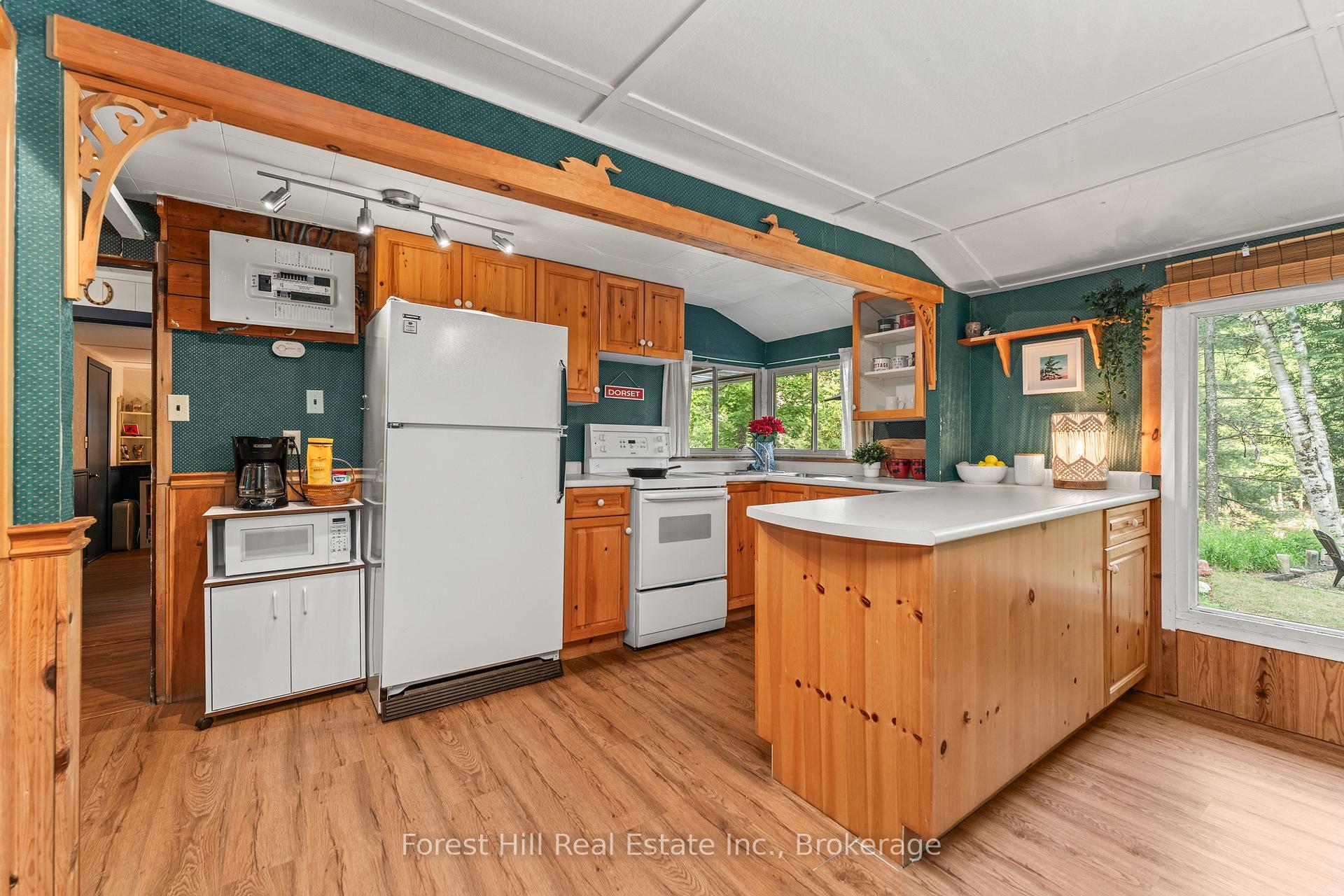 Photo 10 of 1008 Summit Drive, Algonquin Highlands, Sherborne — HOMEH