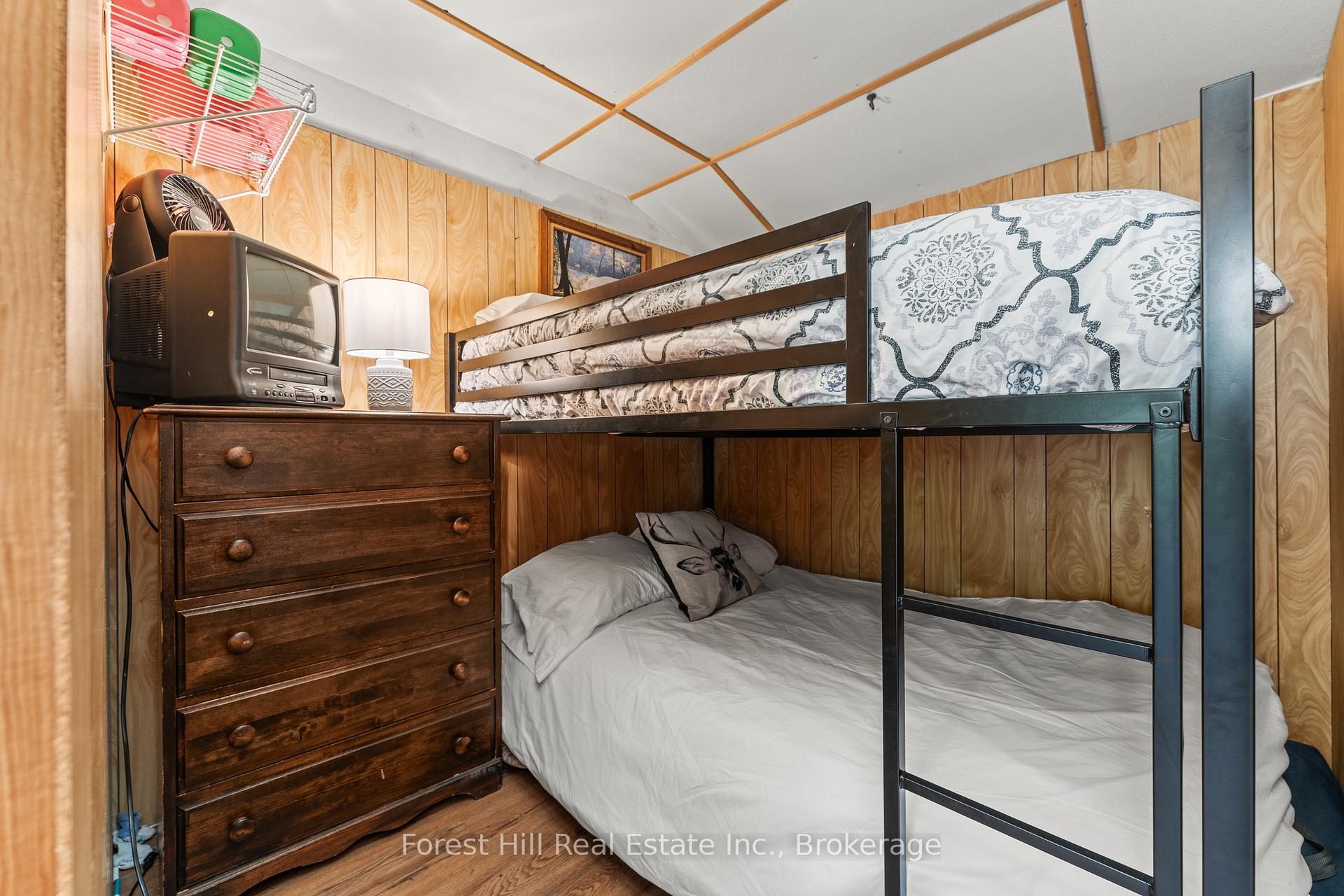 Photo 11 of 1008 Summit Drive, Algonquin Highlands, Sherborne — HOMEH
