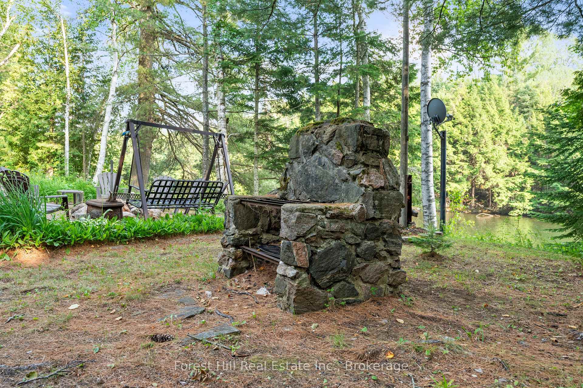Photo 28 of 1008 Summit Drive, Algonquin Highlands, Sherborne — HOMEH