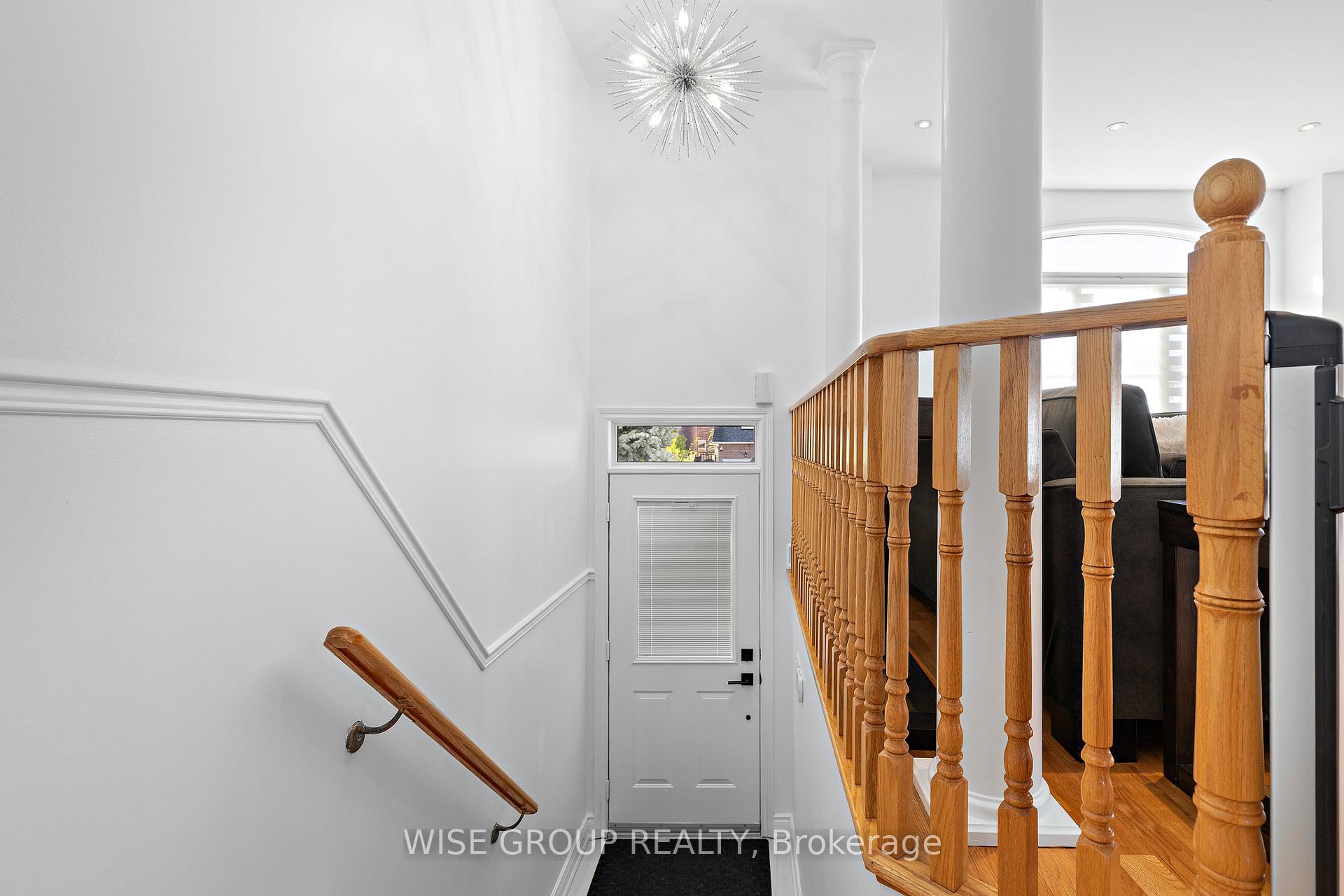 Photo 2 of 52 Mintwood Road, Vaughan, Patterson — HOMEH