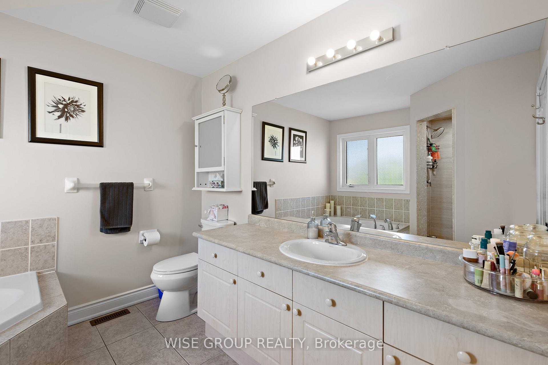 Photo 12 of 52 Mintwood Road, Vaughan, Patterson — HOMEH