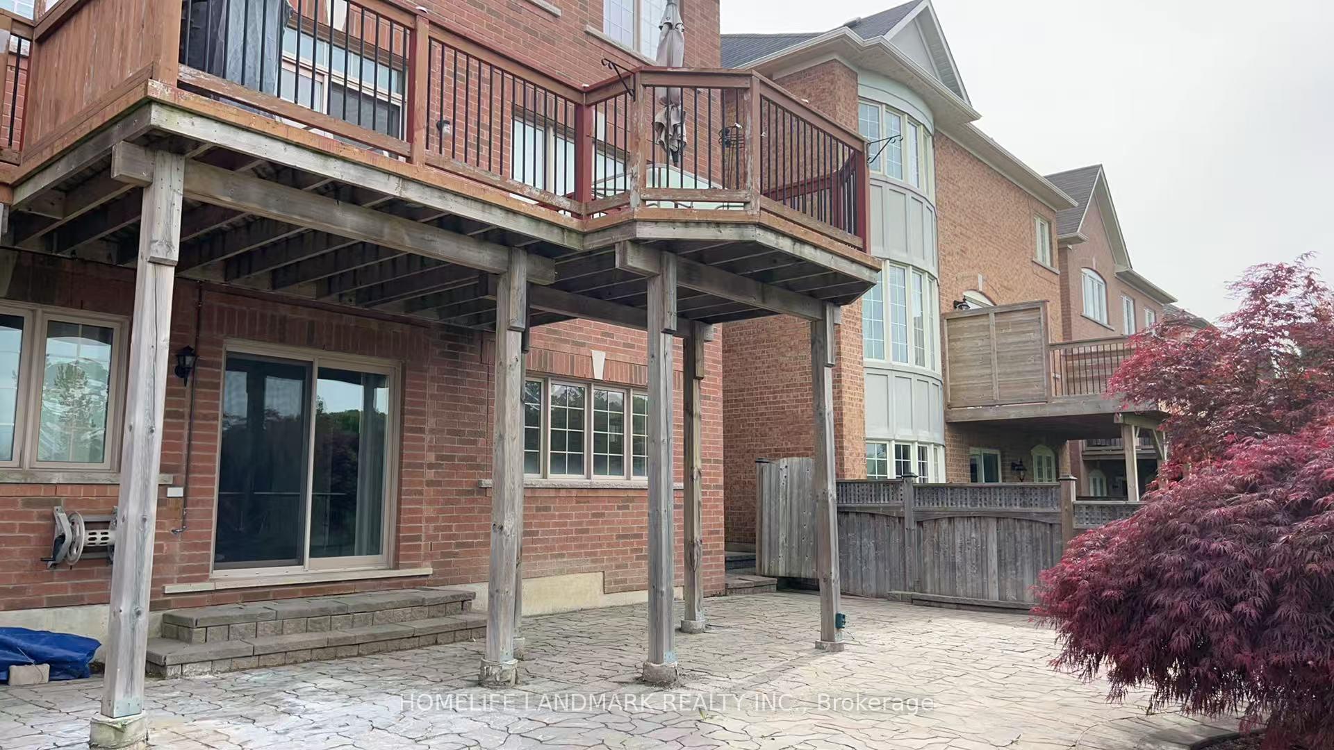 Photo 2 of 122 Santa Amato Crescent, Vaughan, Patterson — HOMEH